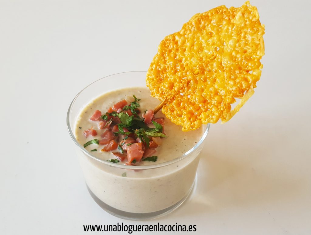 Crema de Champiñones con Piruleta de Queso