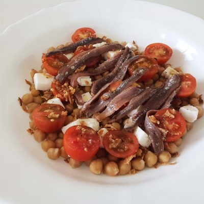 Ensalada de Garbanzos con Anchoas