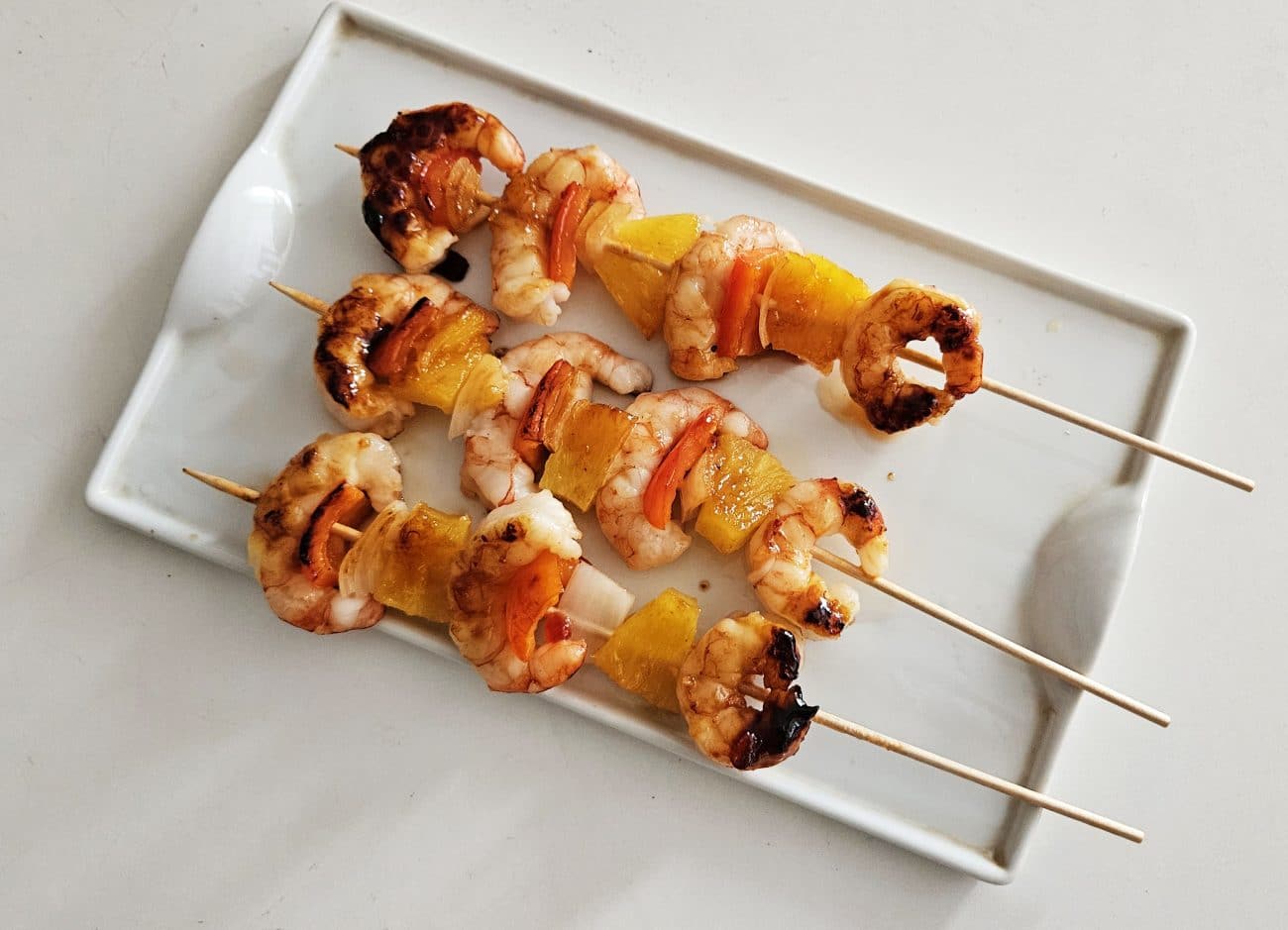 Brochetas de Gambas y Piña