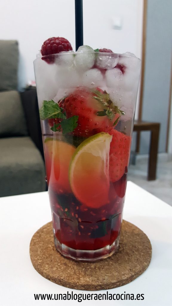 Mojito de frambuesa y fresa - Una bloguera en la cocina