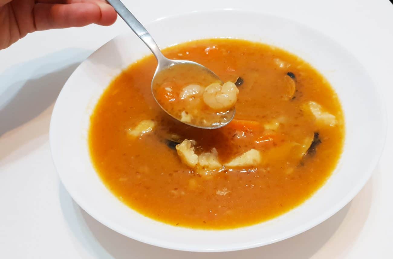 Sopa de pescado de aprovechamiento