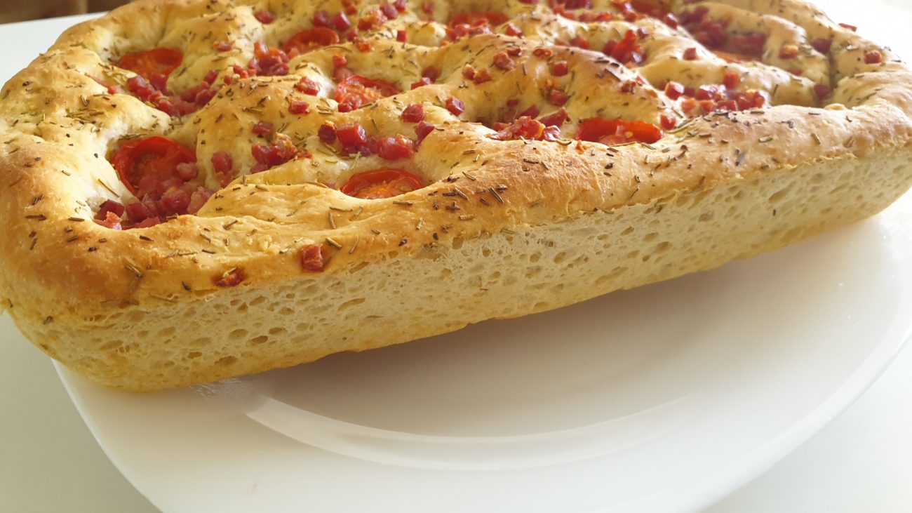 Focaccia De Jamón Serrano Y Tomate 0269