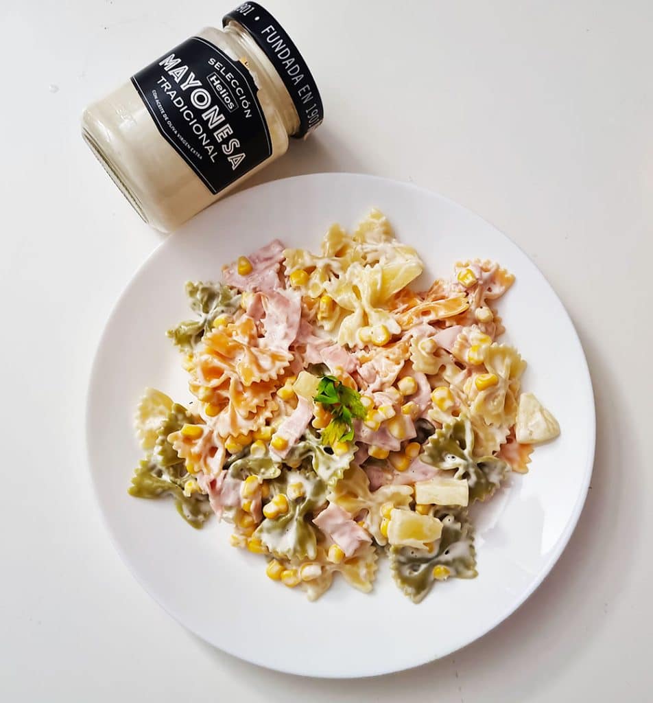 Ensalada de pasta con mayonesa helios