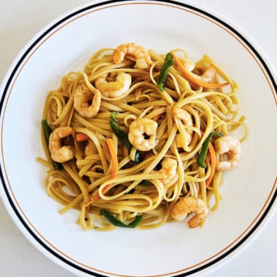 Tallarines con langostinos estilo asiático